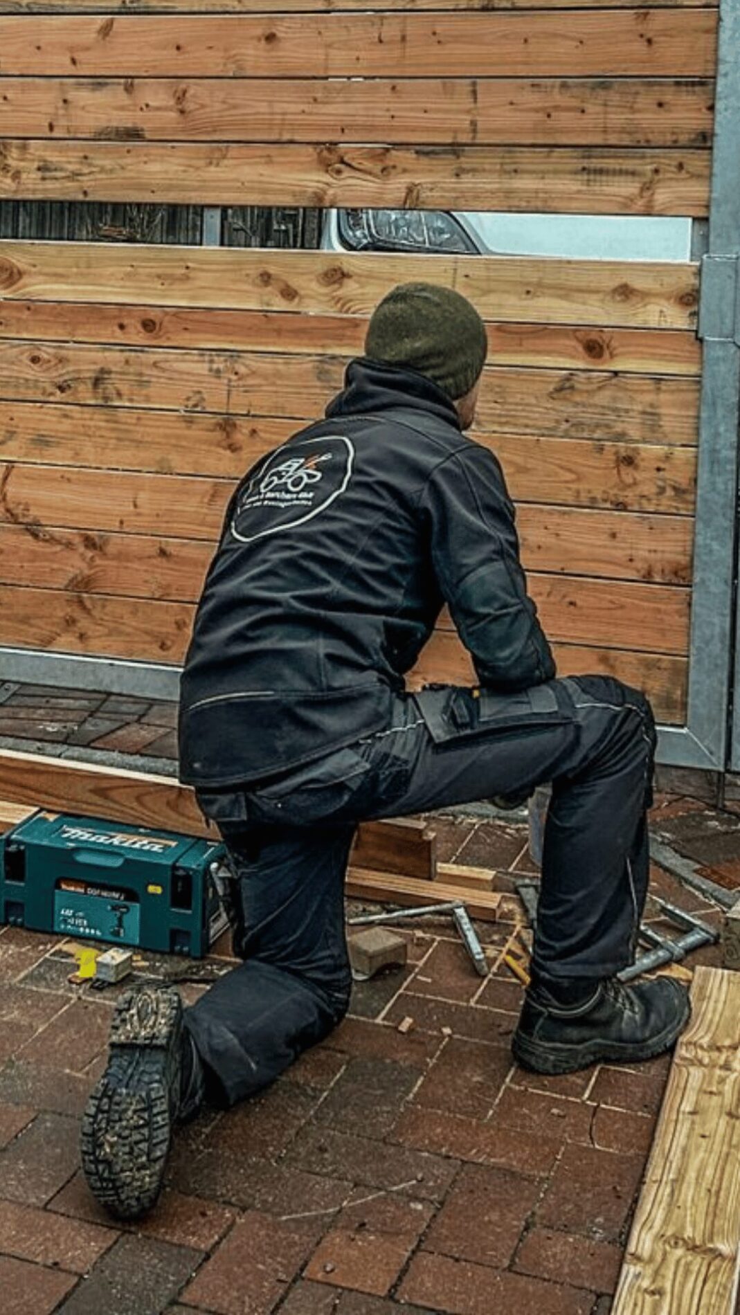 Hanwerker bei der Arbeit