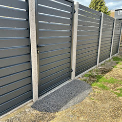 Sichtschutzzaun Kunststoff WPC